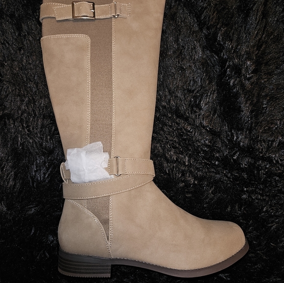 JustFab Valerie Tan Boot 9 - Picture 12 of 12